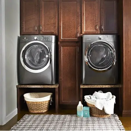 builders-mark-cabinet-harvest-brown-circle